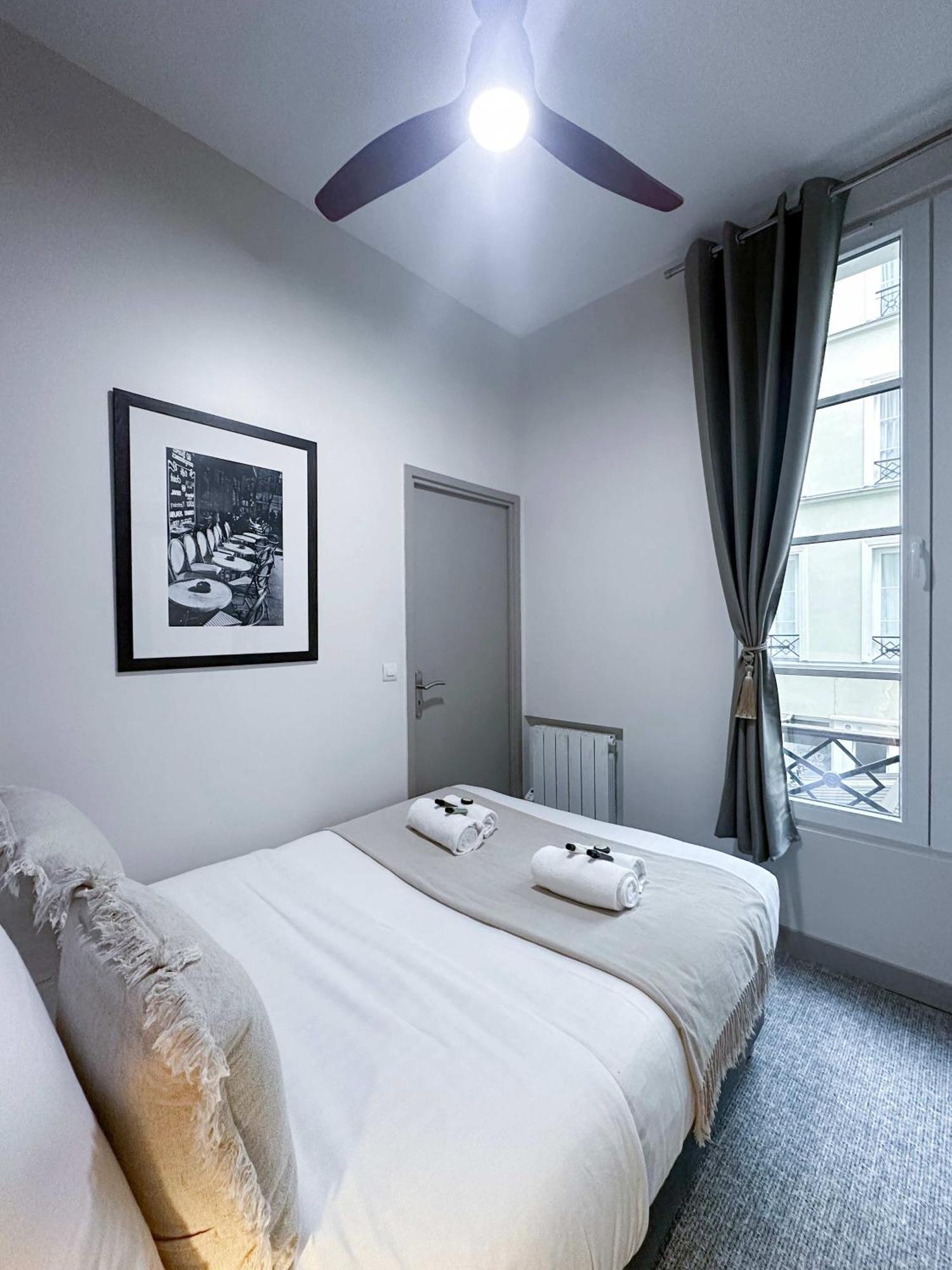 Renovated Champs-elysees Retreat Apartment