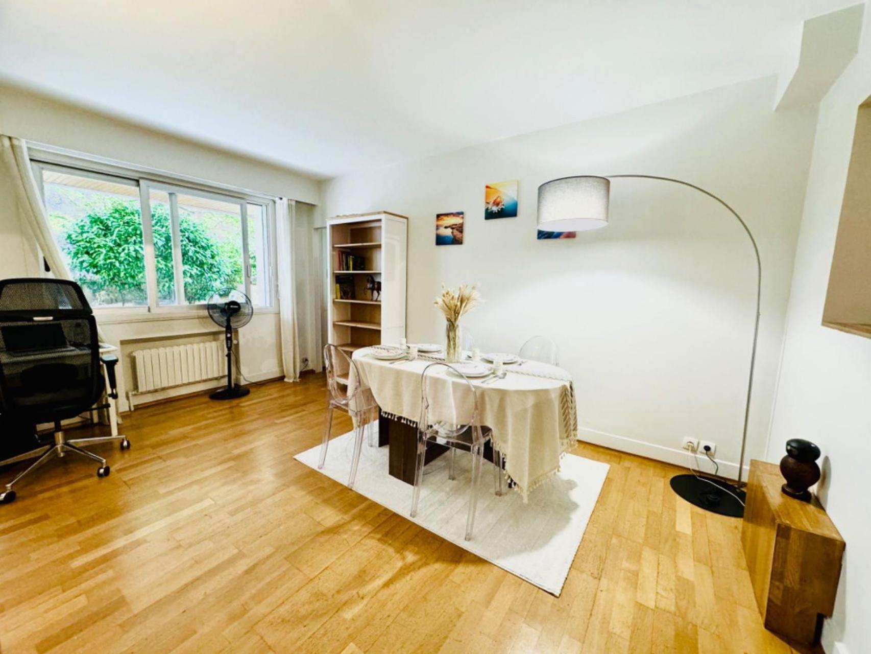 Apartment 2 Bedrooms Near Tour Eiffel Free Parking High Security Paris