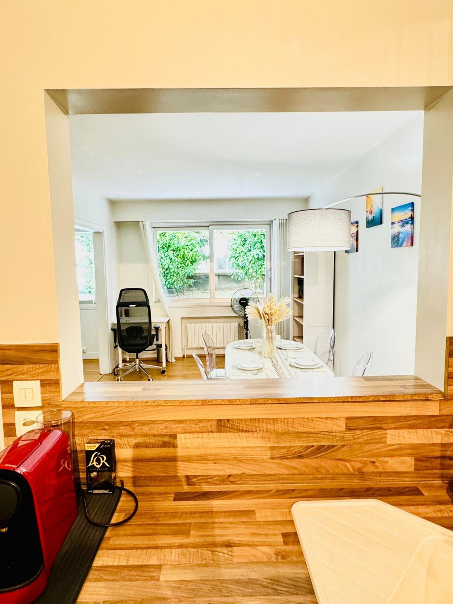 Apartment 2 Bedrooms Near Tour Eiffel Free Parking High Security *