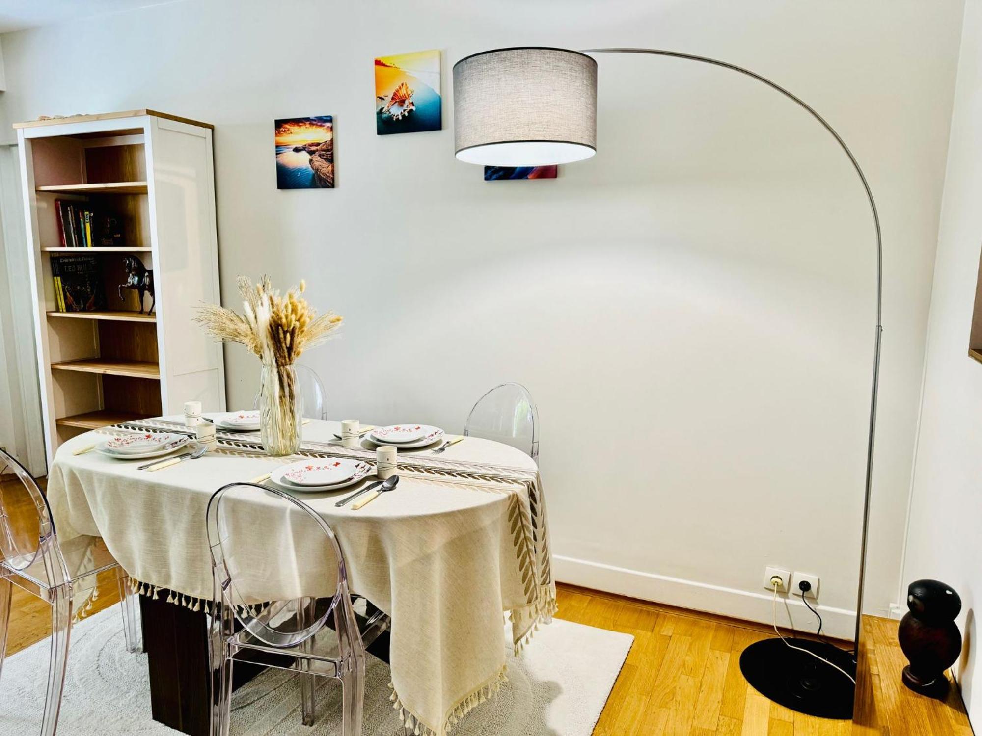 2 Bedrooms Near Tour Eiffel Free Parking High Security *