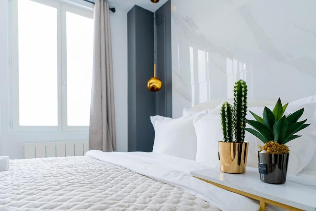 Luxurious With Stylish Design And Comfort - 104 Appartamento *