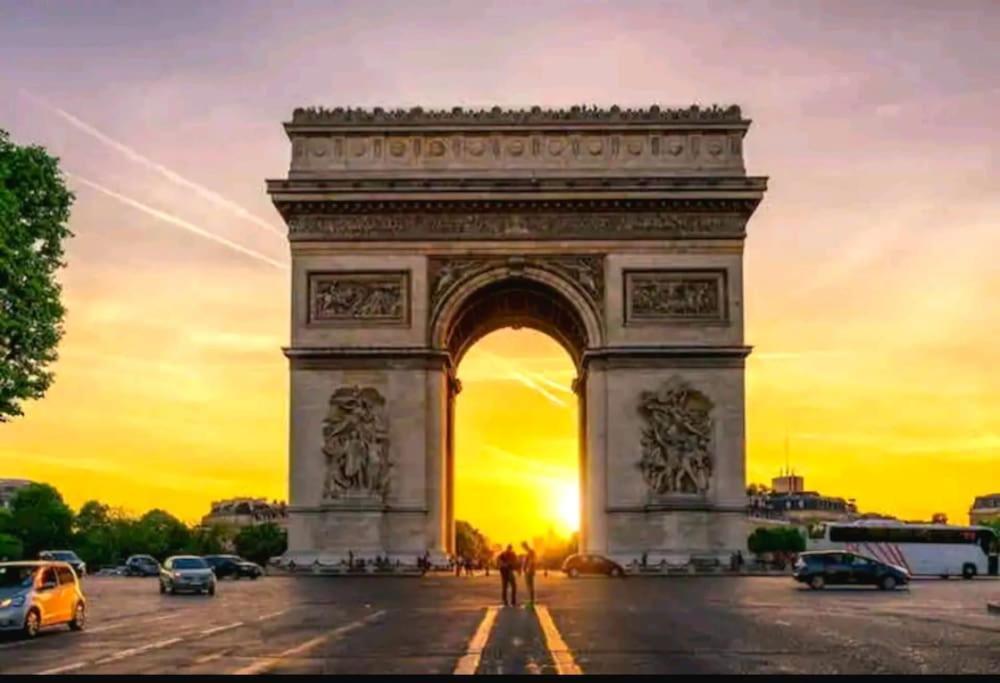Champs-elysees - Arc De Triomphe - 2 Pieces - 4p