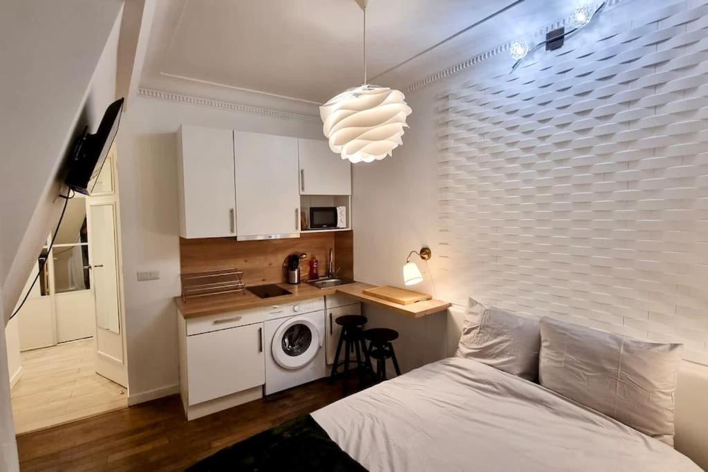Champs-elysees - For 2 People *