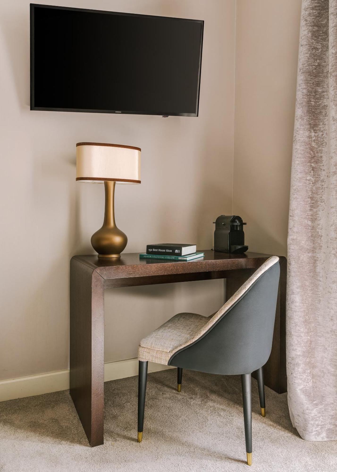 Sonder Le Frochot Hotel