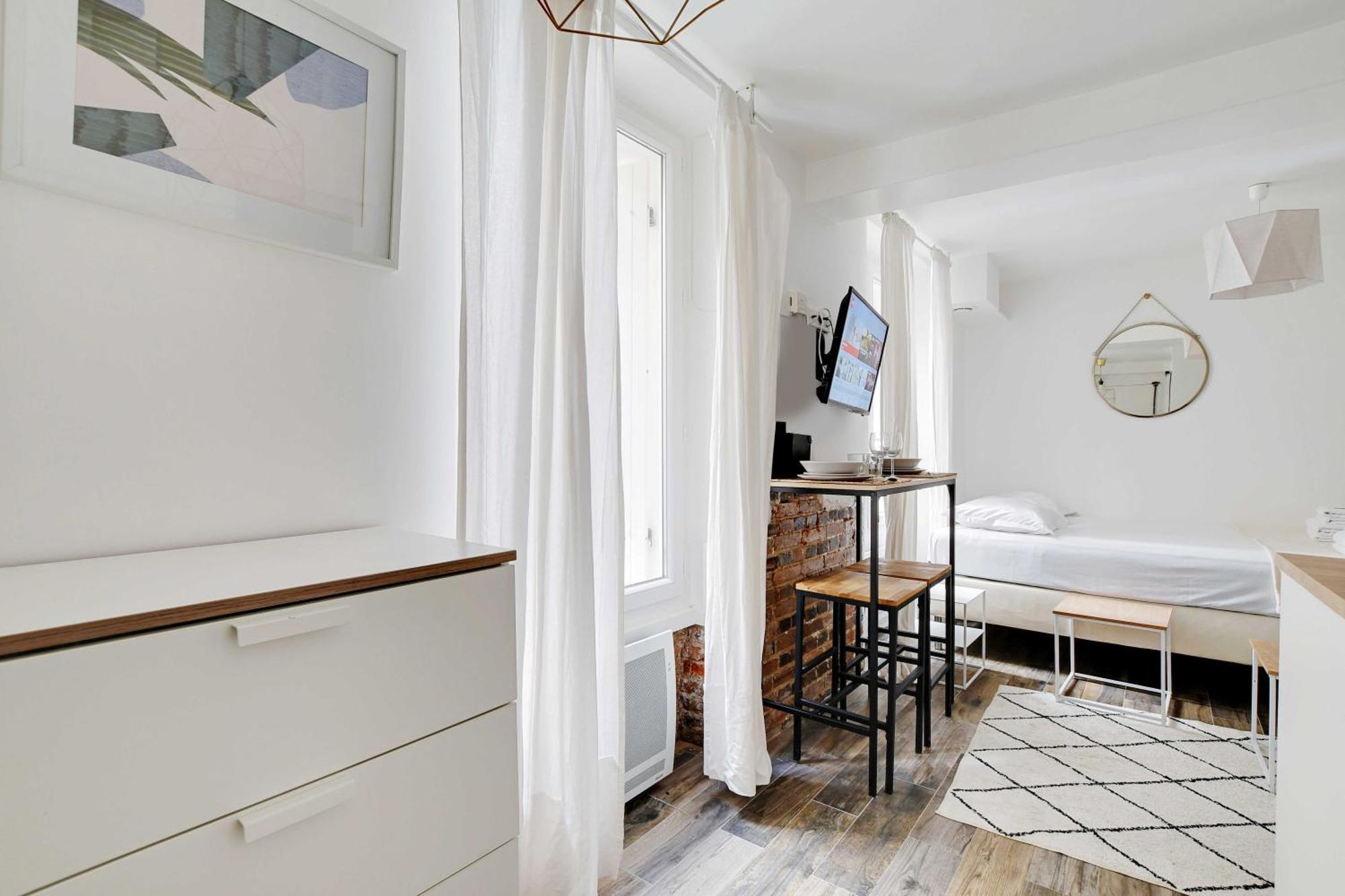 Charming - 2p - Center Of Parigi