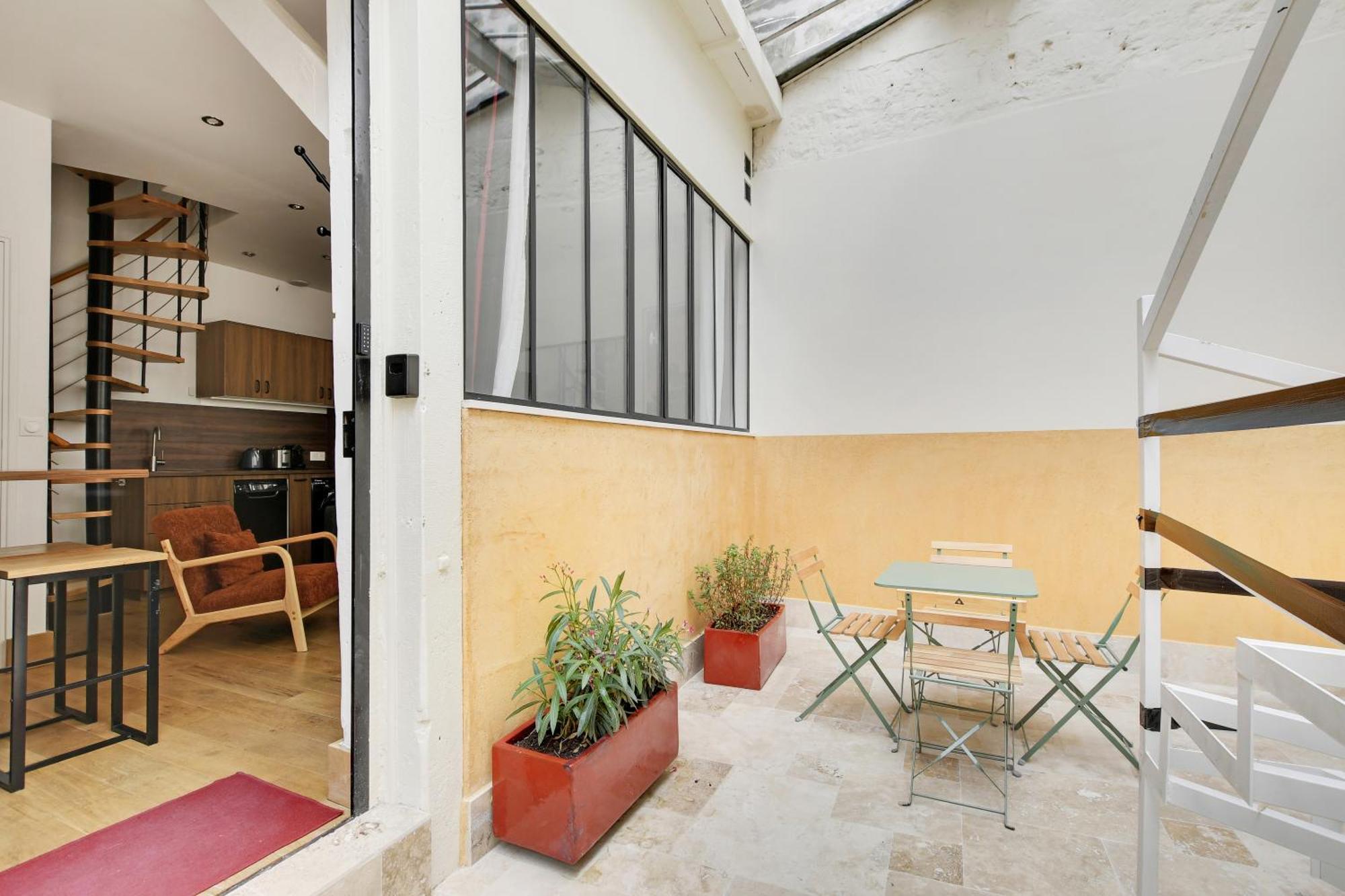 Pick A Flat's In Montmartre - Rue Des
