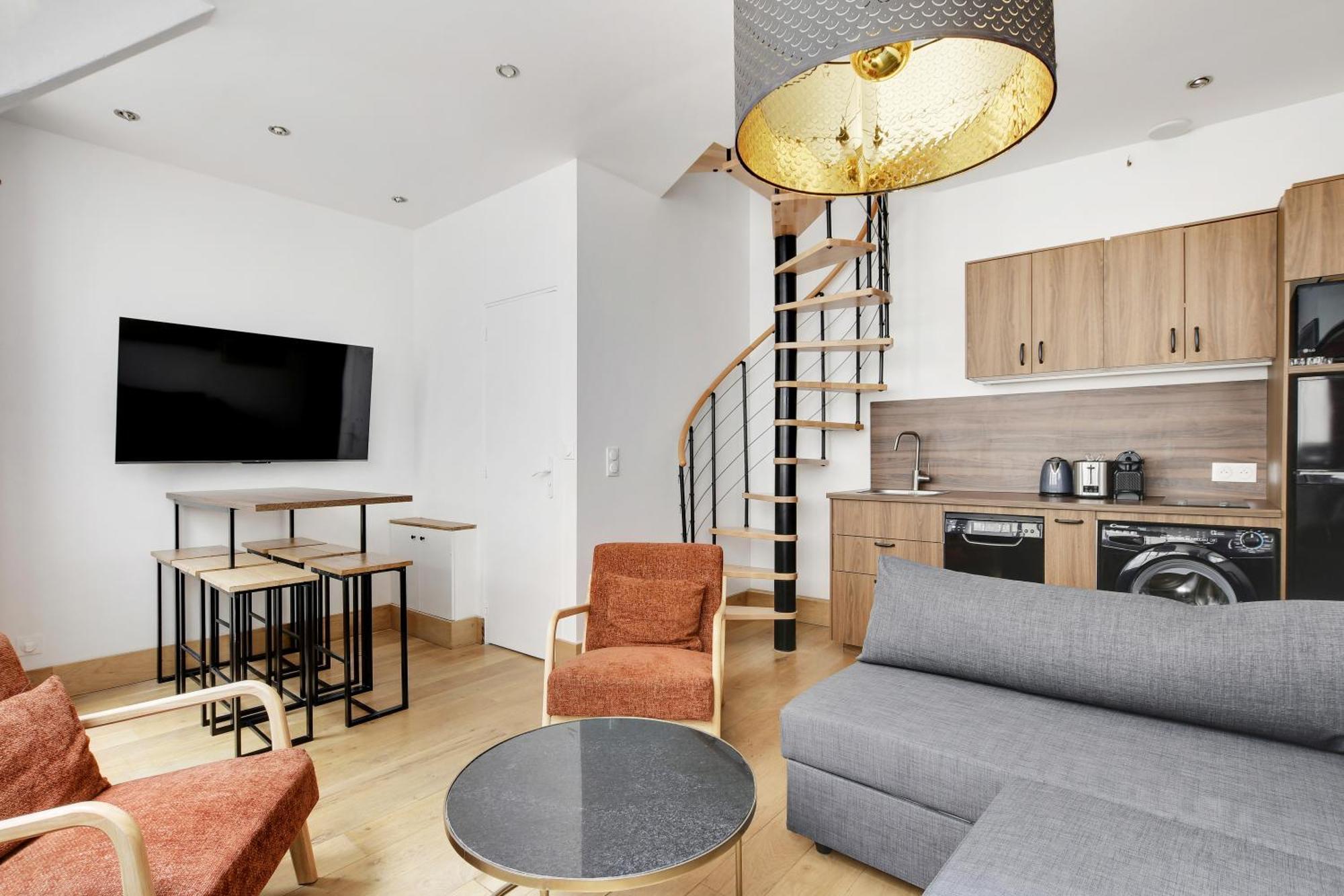 Pick A Flat's In Montmartre - Rue Des Paris