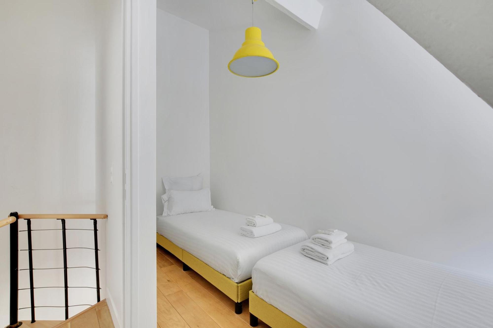 Pick A Flat's In Montmartre - Rue Des Paris