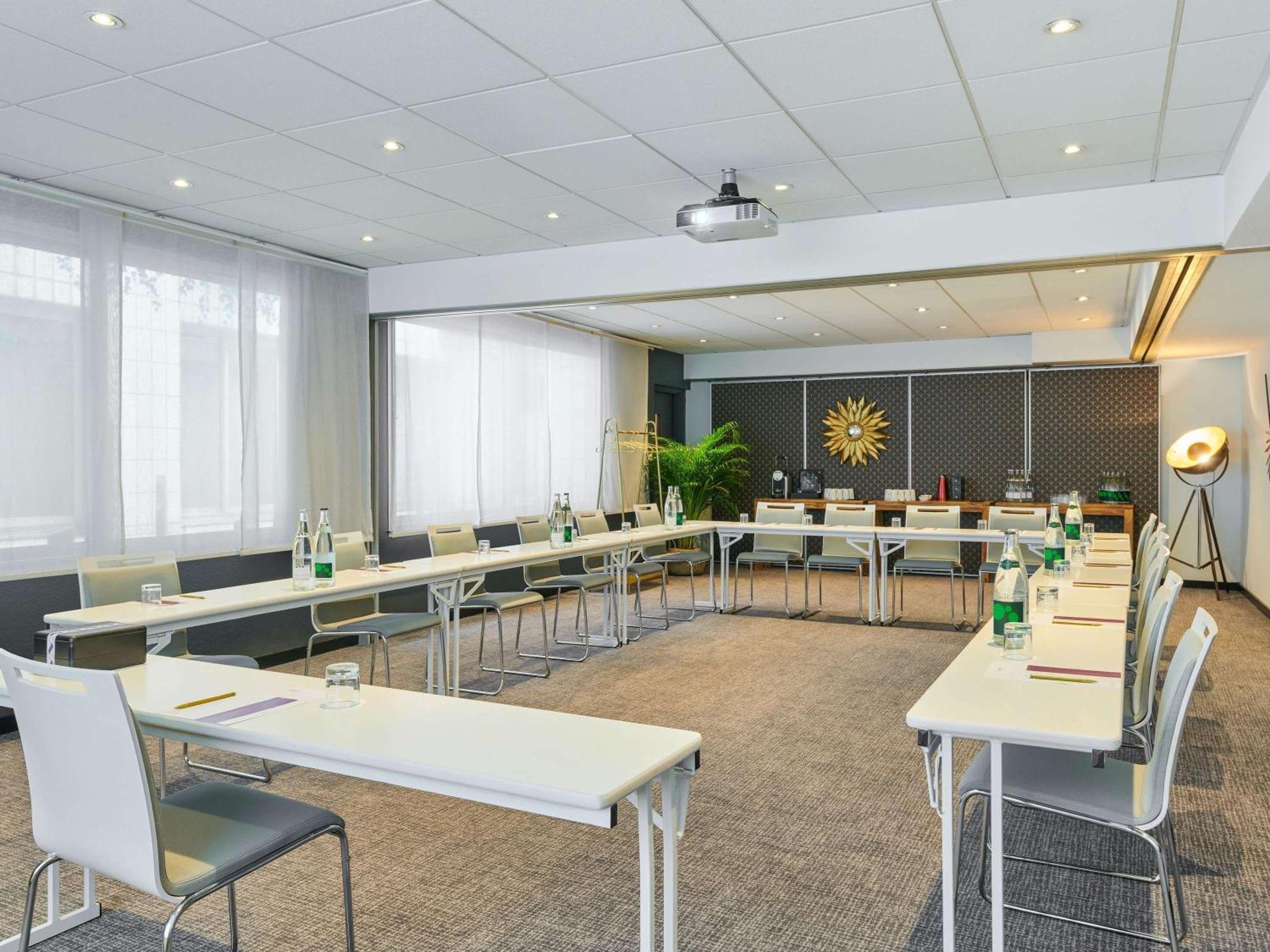 Mercure 15 Porte De Versailles 4*