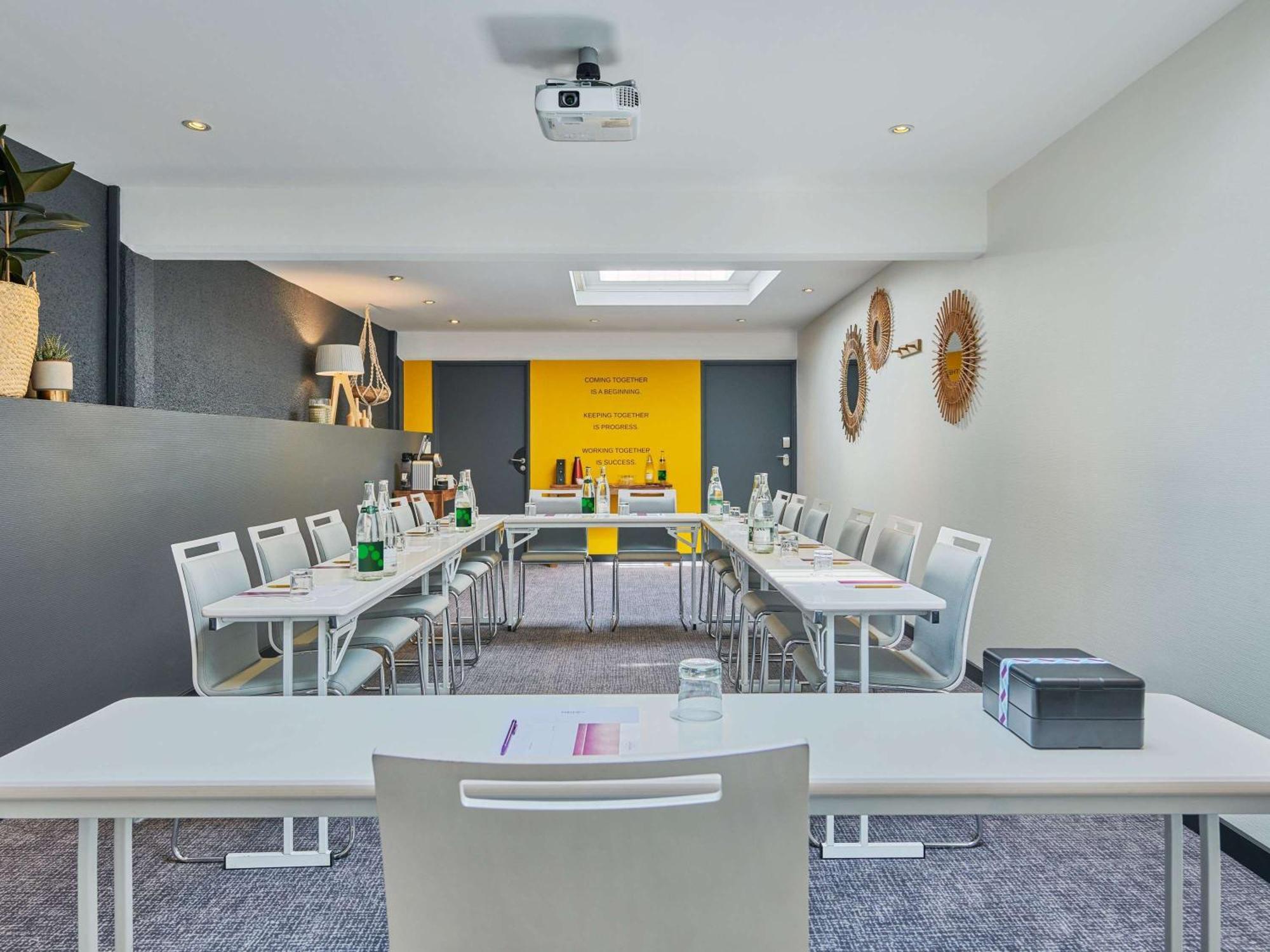 Mercure 15 Porte De Versailles 4* Parigi