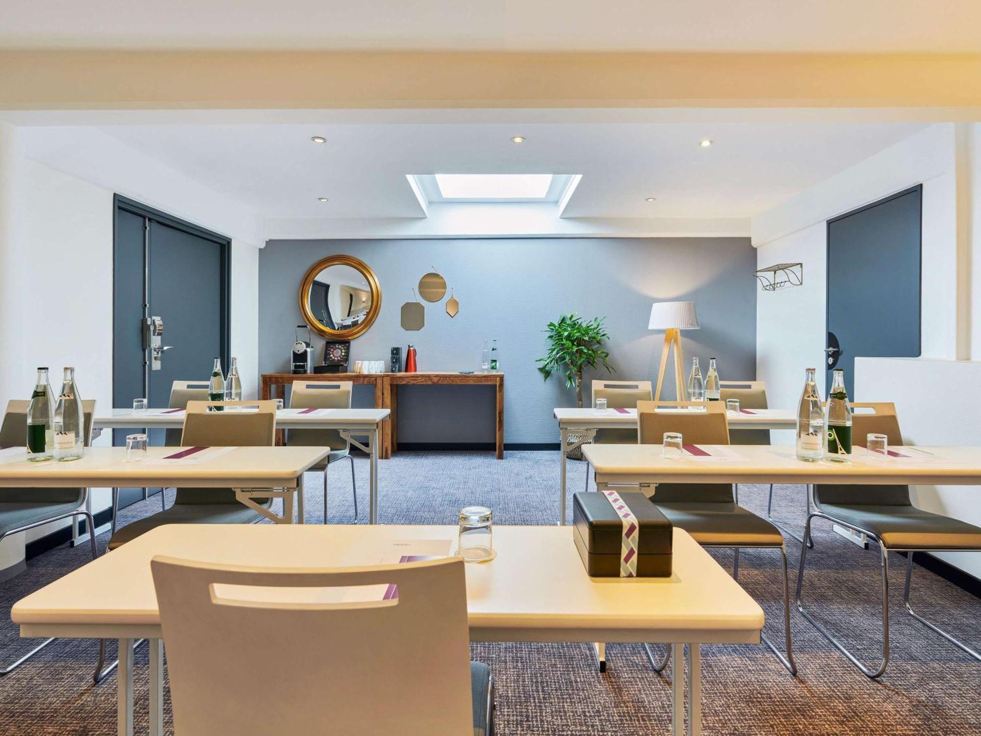 Mercure 15 Porte De Versailles Hotel
