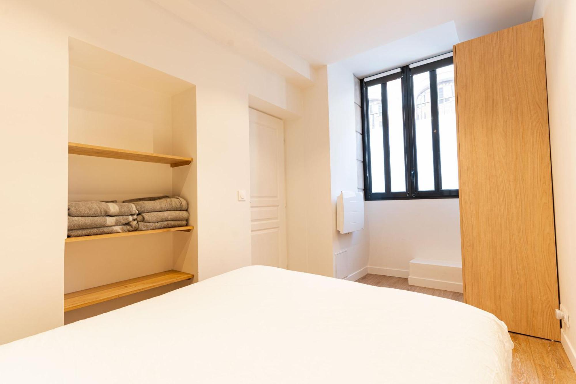 Loft 1 Bedroom Jardin Des Plantes Ac By Lcc Agency
