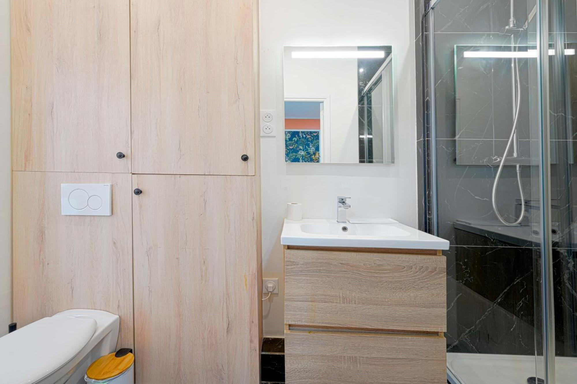 Modern Secure Studio- Perfect For 2- Catacombs Appartamento Parigi