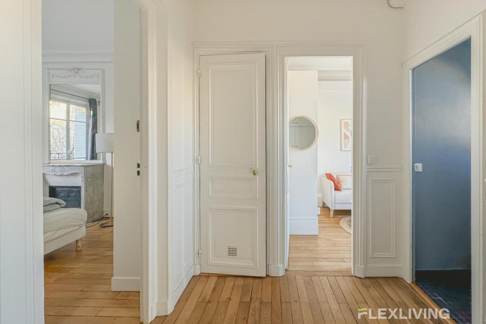 Flexliving - - Felix Faure