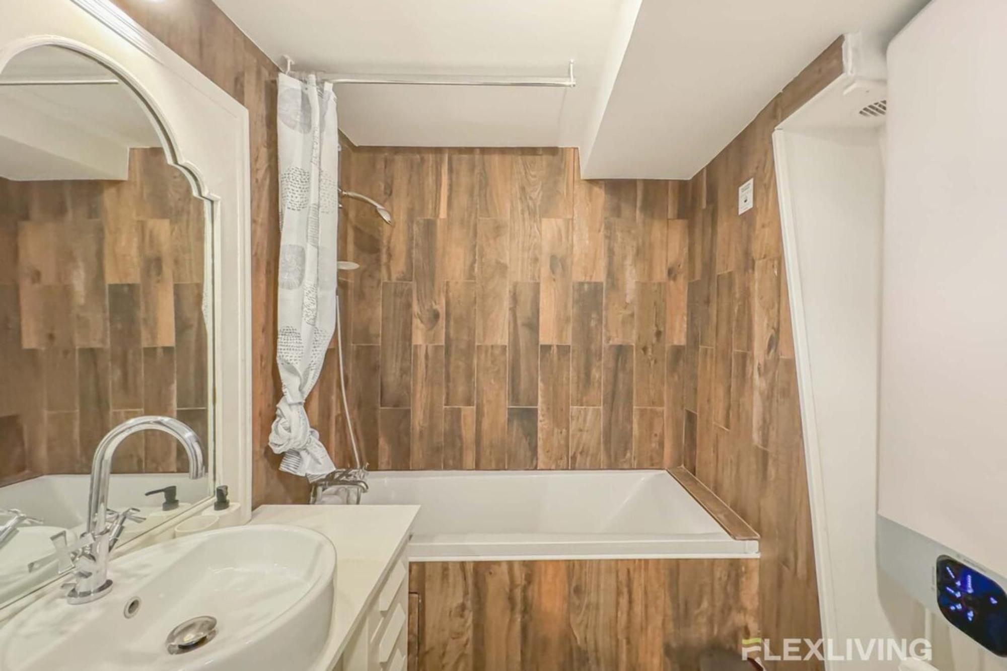 Flexliving - - Lune * Parigi