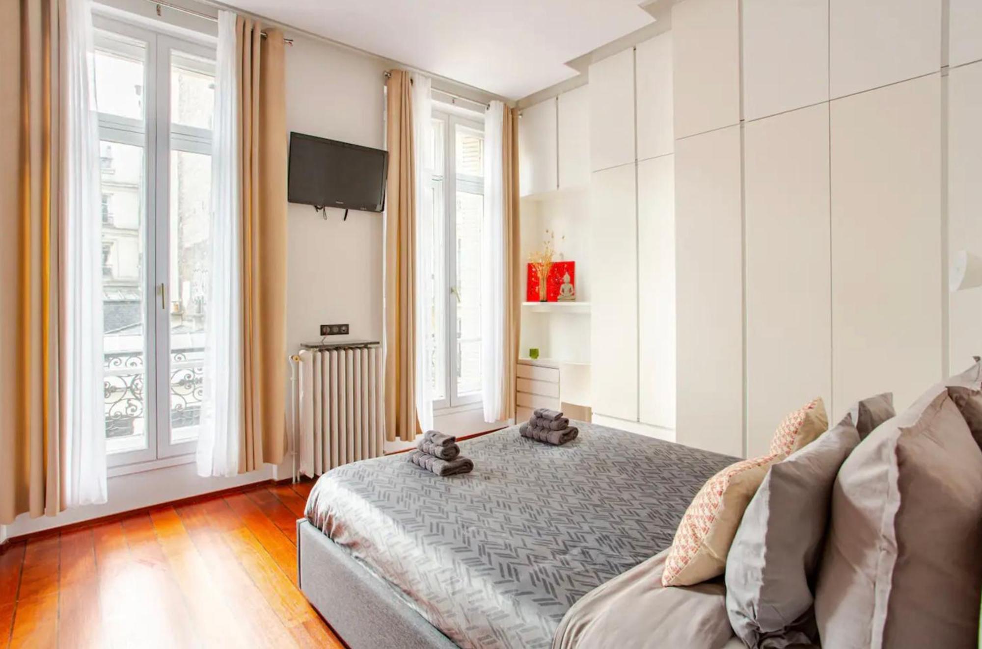 Chic Parisian Flat Apartment