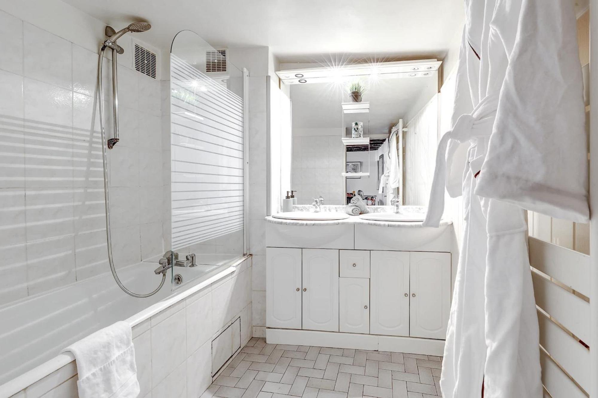 Ile Saint-louis - 2br - Cityapartmentstay Paris