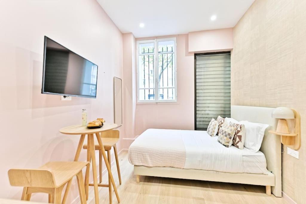 Petit Confortable & Tranquille 17eme Apartment *