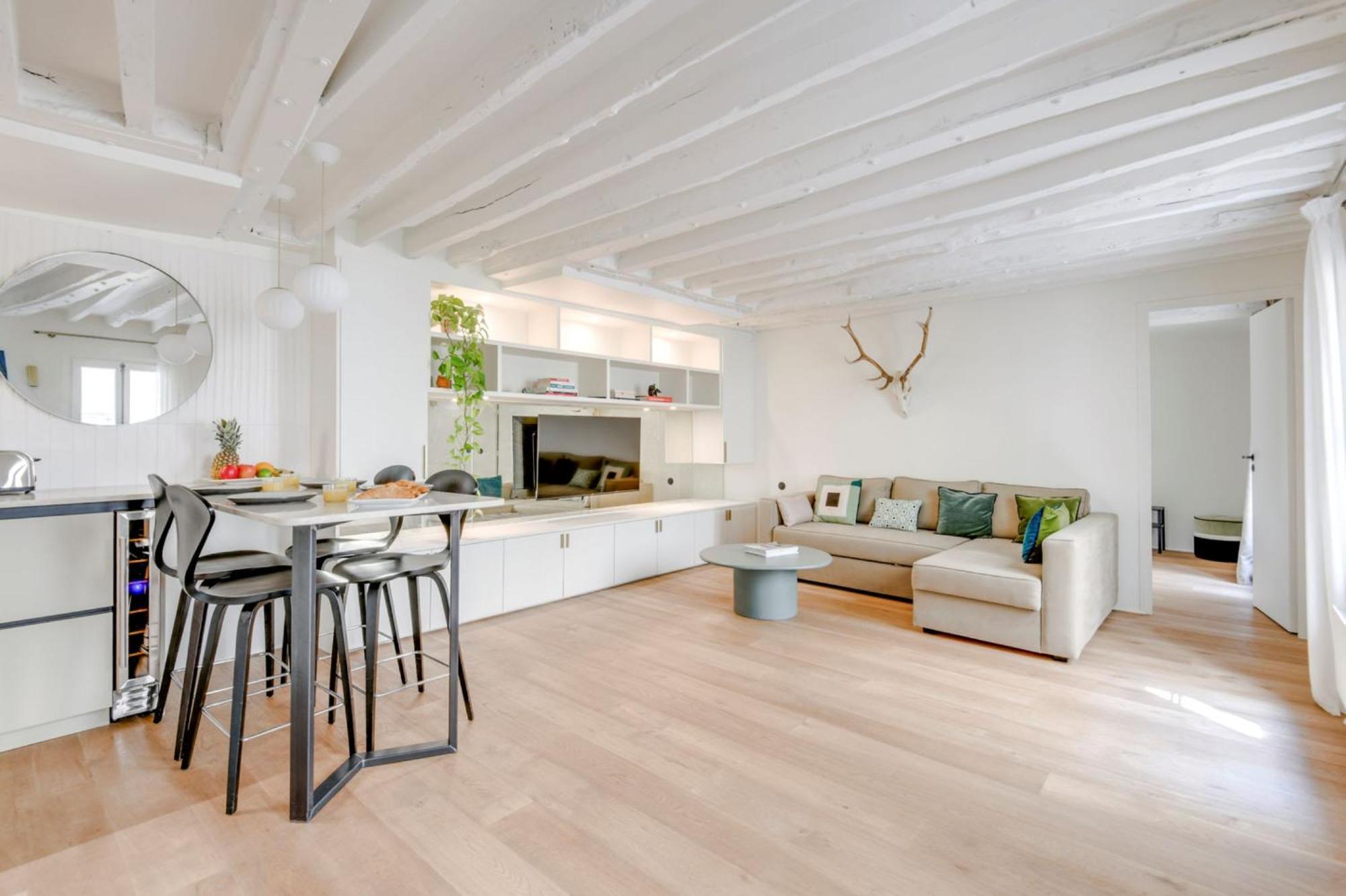 La Seine & Saint Germain - 2br - Cityapartmentstay Paris