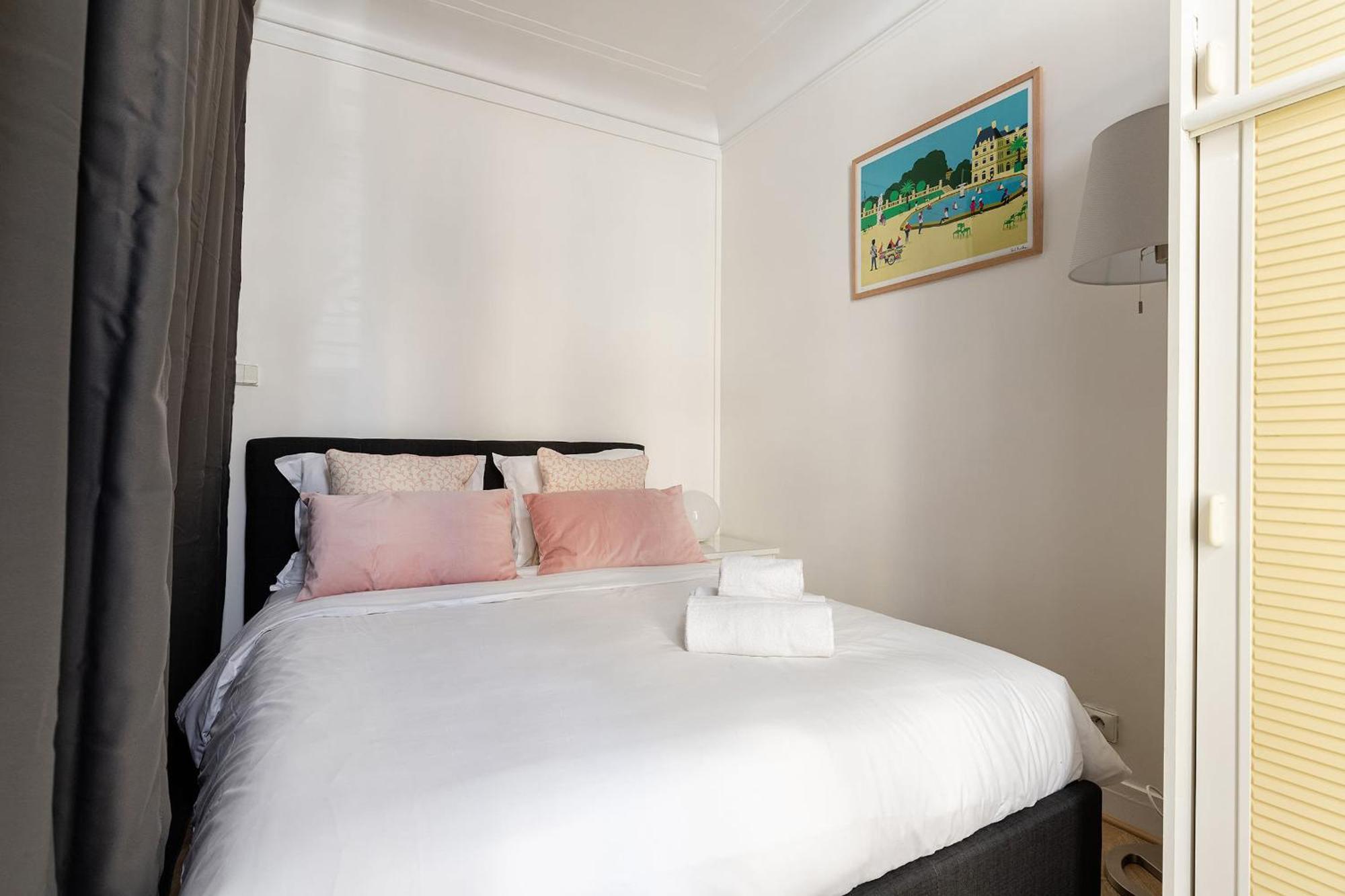 Jardin Du Luxembourg & Pantheon - Cityapartmentstay Parigi
