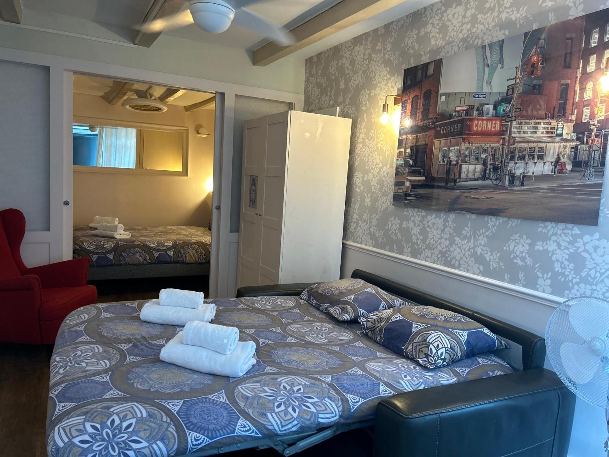 Ancien Atelier Parisien Grand 2 Pieces Apartment
