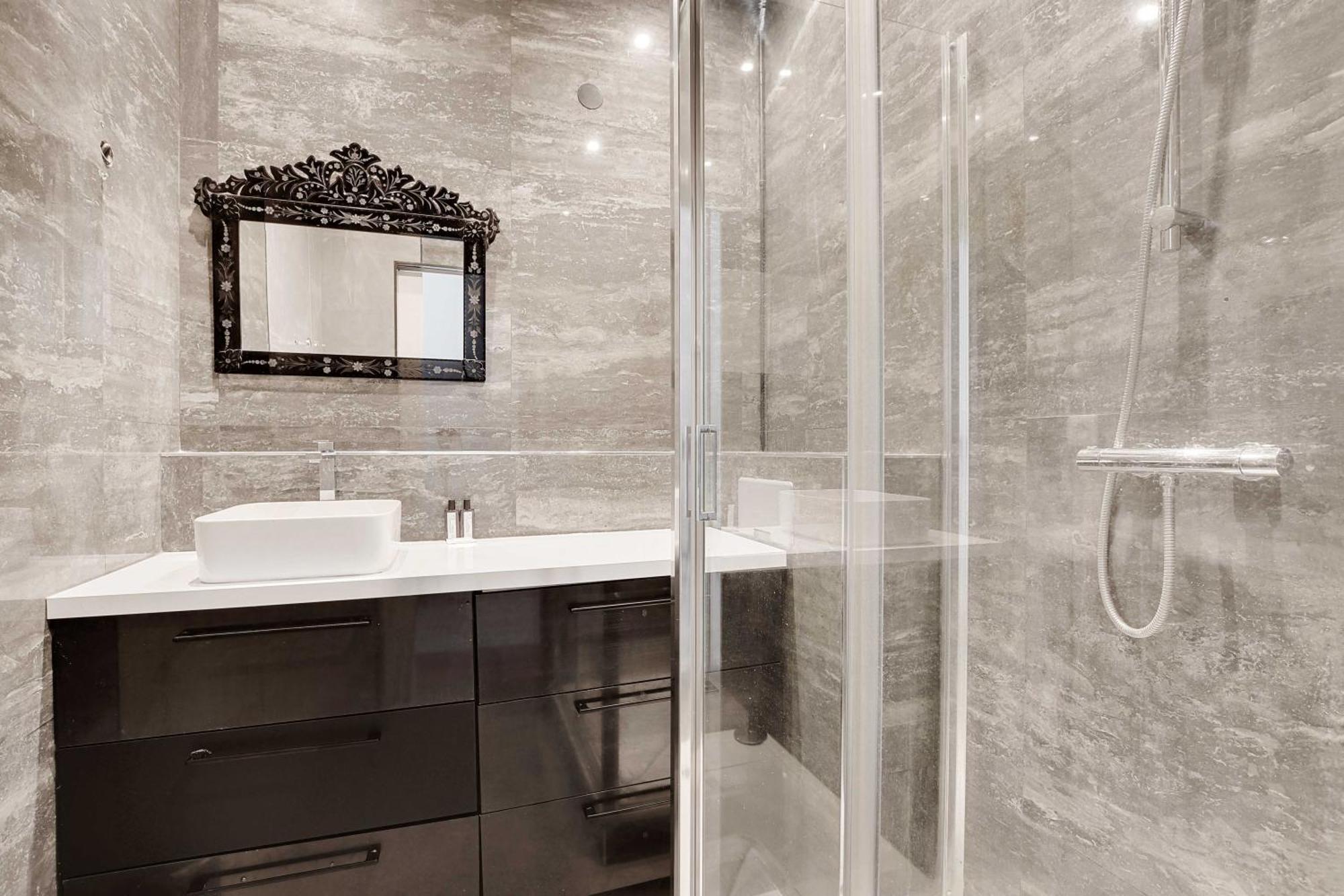 Magnificent Appt - 2bd-4p - Georges V - Champs-elysees Appartamento *