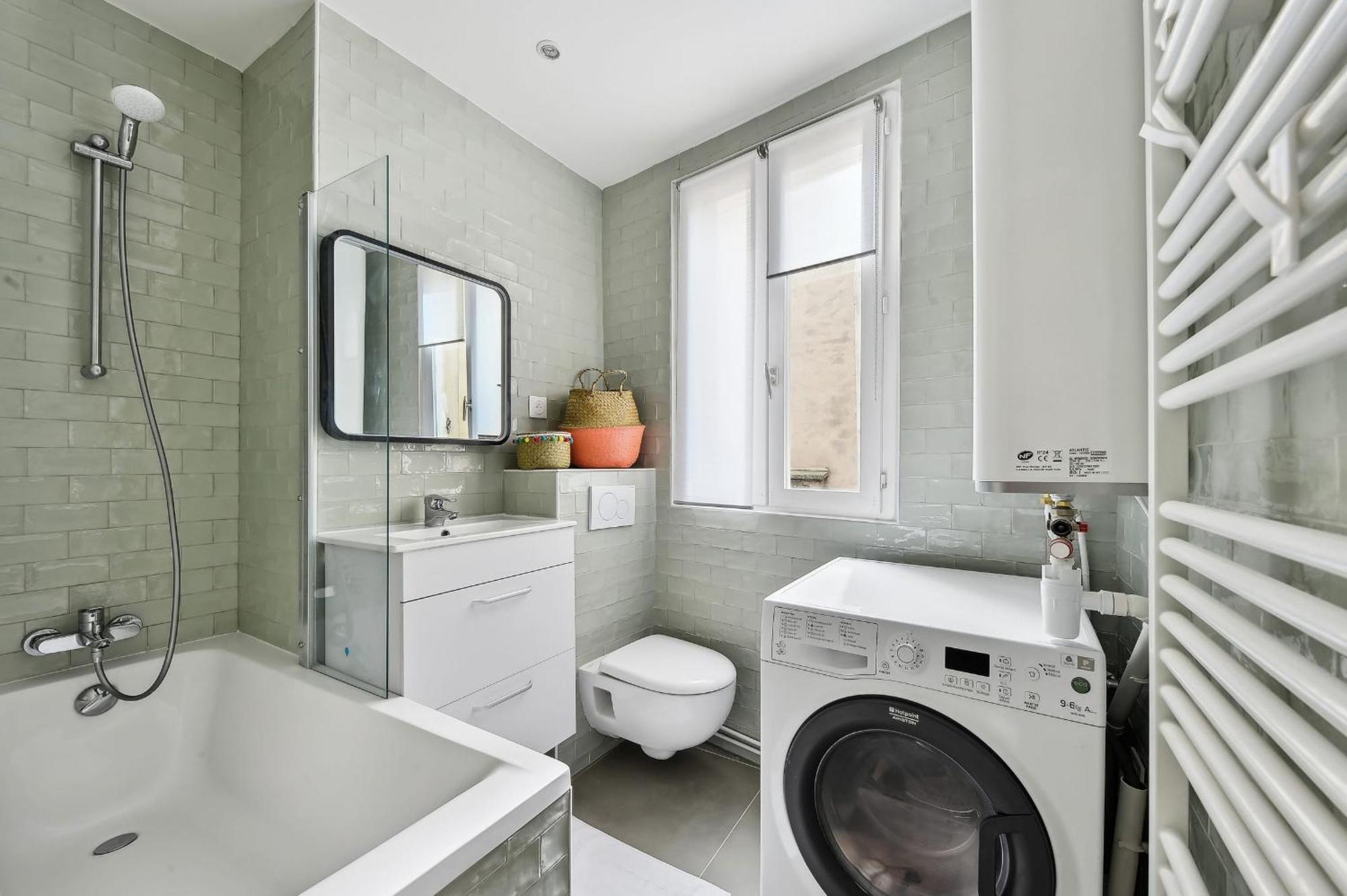 Montmartre 2br Cozy Parigi