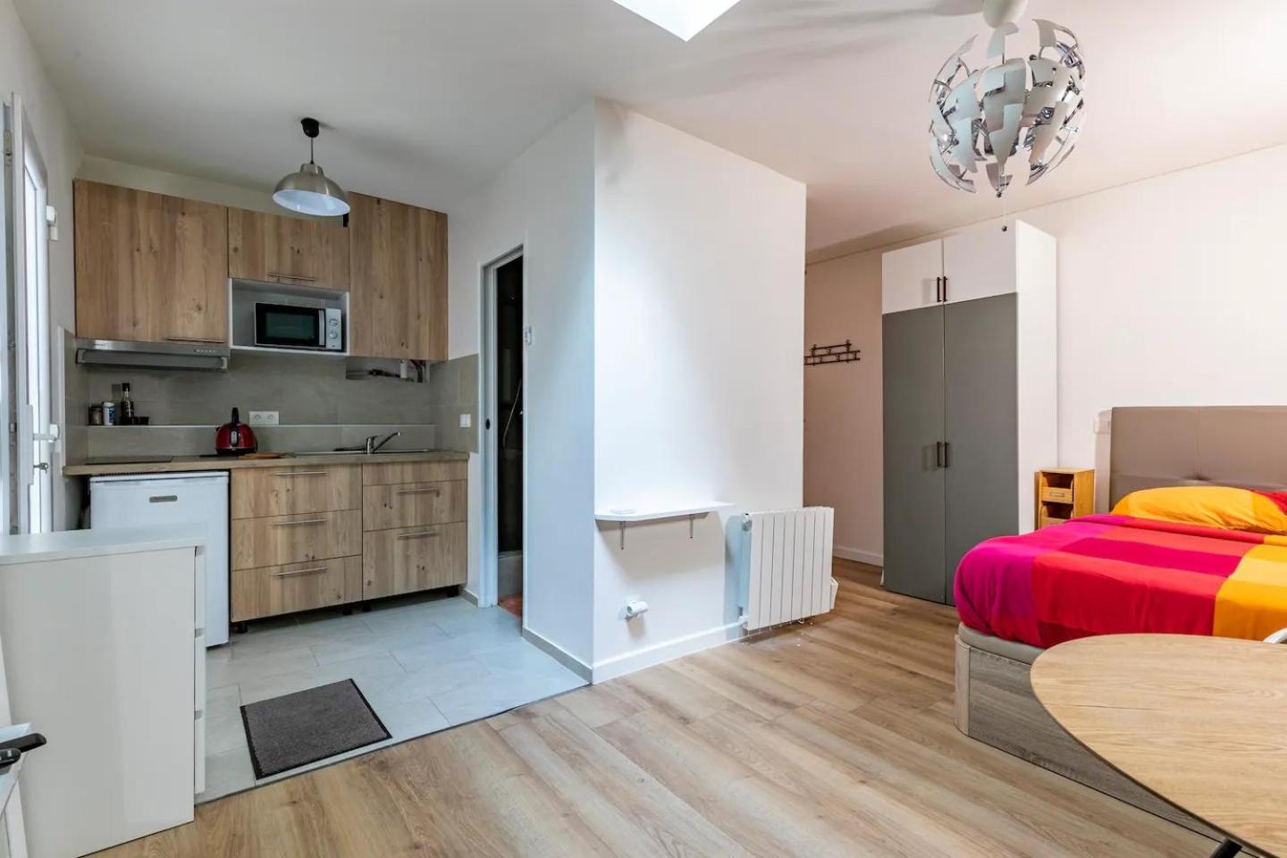 Gare Du Nord Confortable Pied A Terre Avec Patio Appartamento