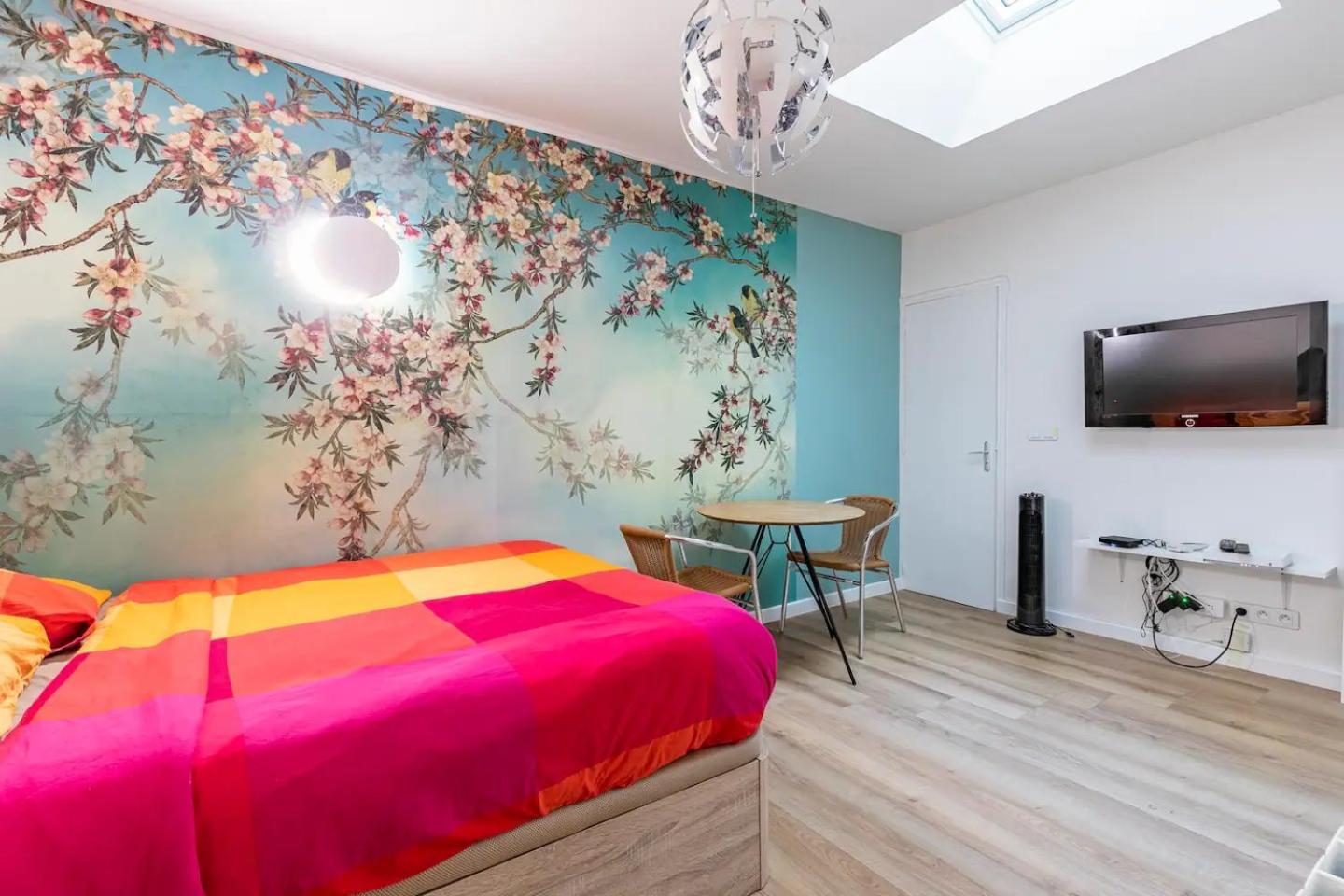 Gare Du Nord Confortable Pied A Terre Avec Patio *