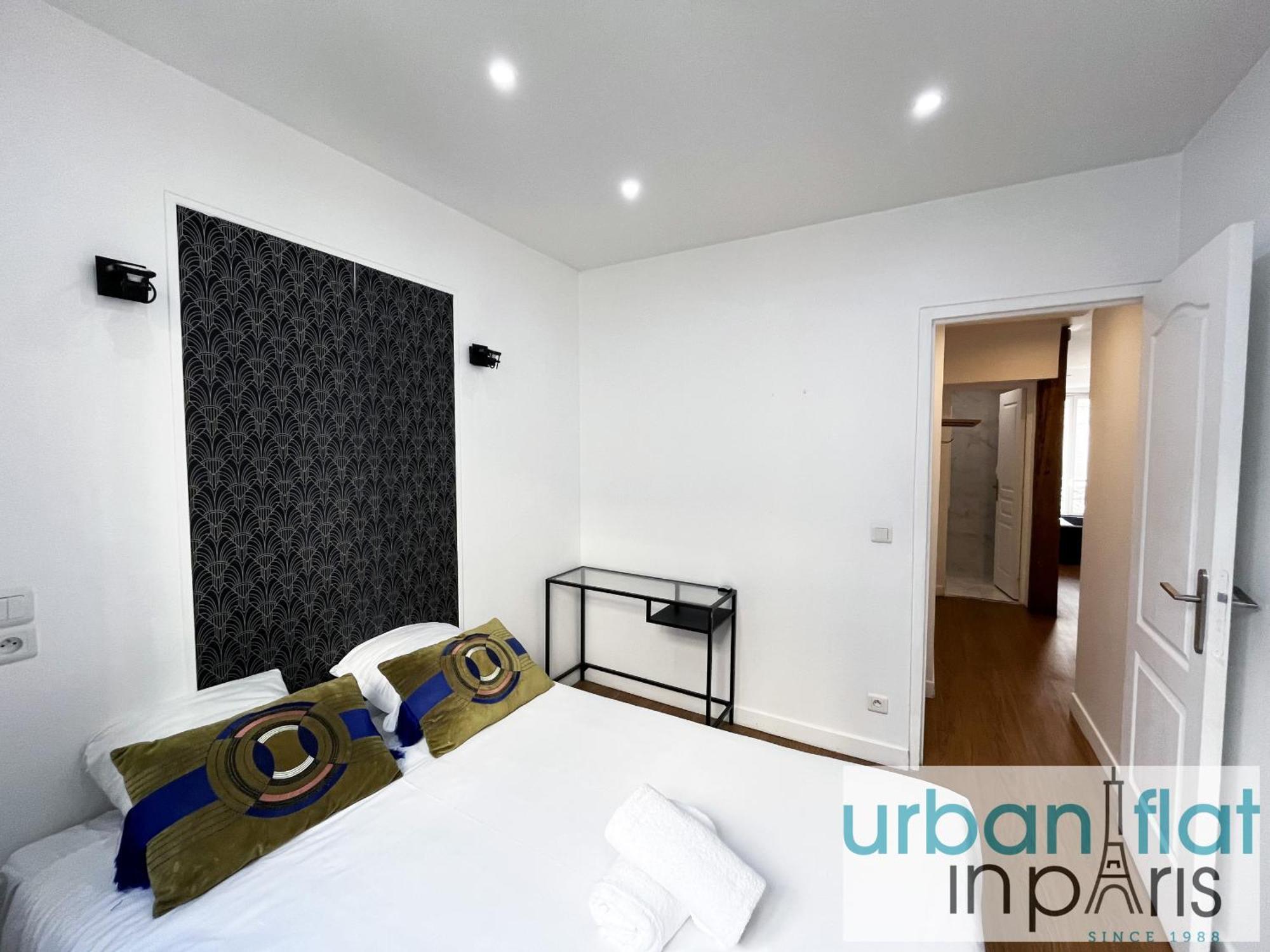 Urban Flat 18 - Charming 2bdr Parisian * Paris