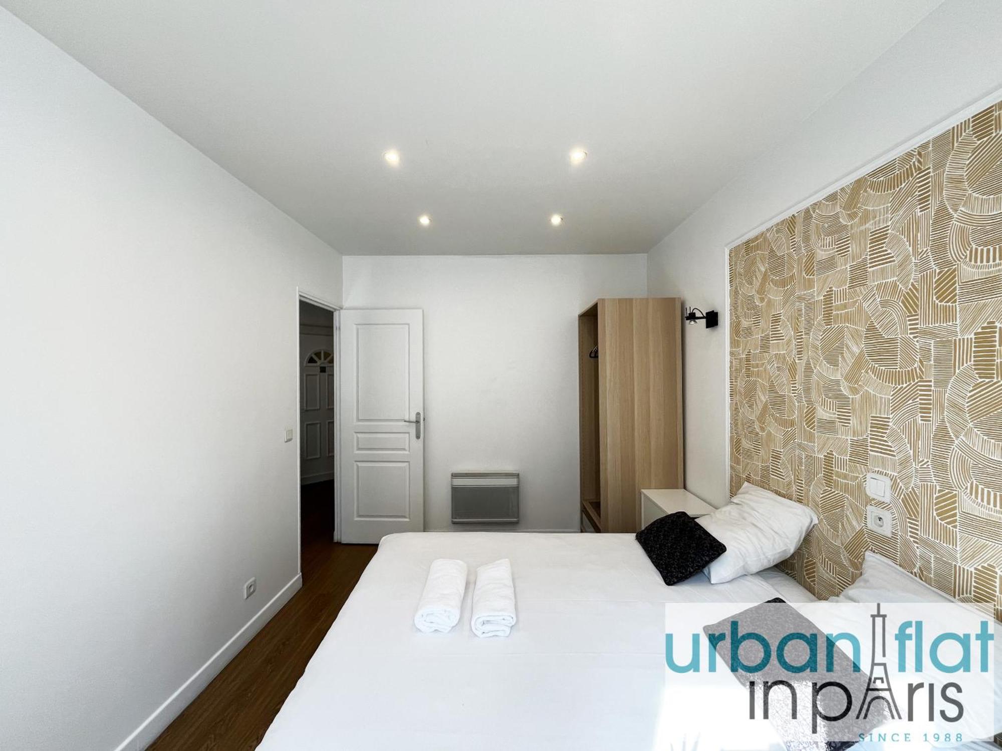 Urban Flat 18 - Charming 2bdr Parisian Paris