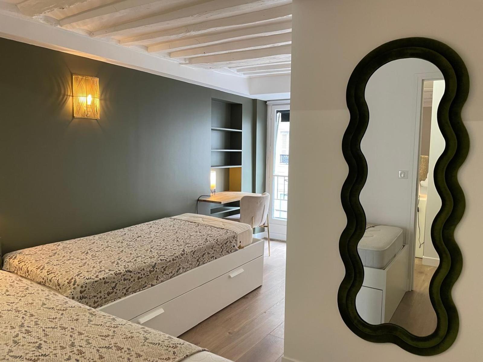 4 Pieces Charme Centre * Parigi
