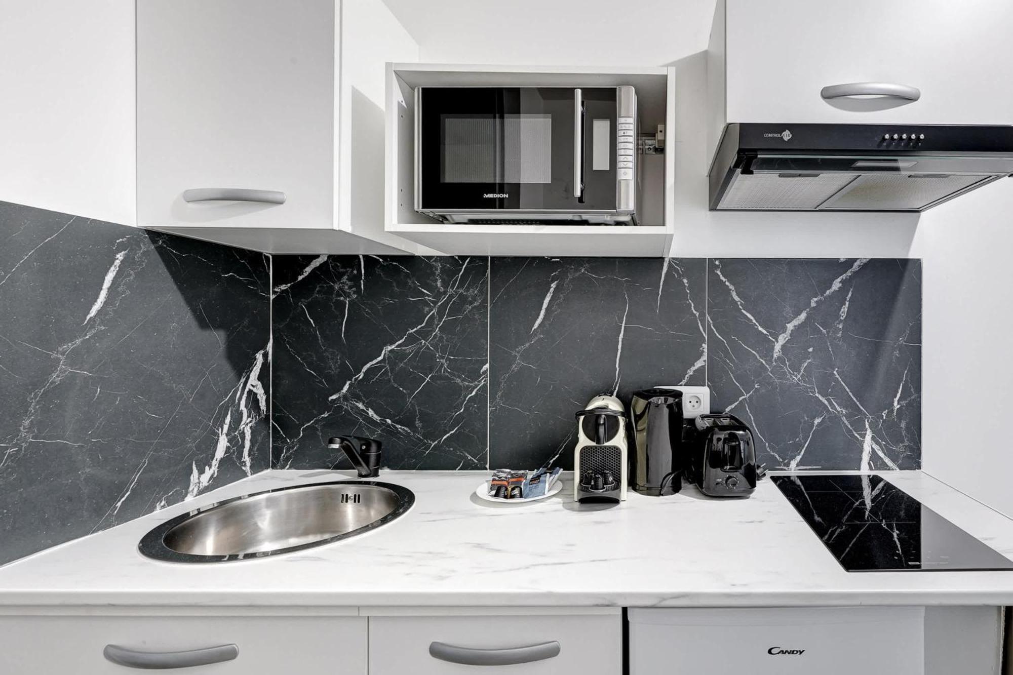 Confort Et Style Moderne A 2 Pas De La *