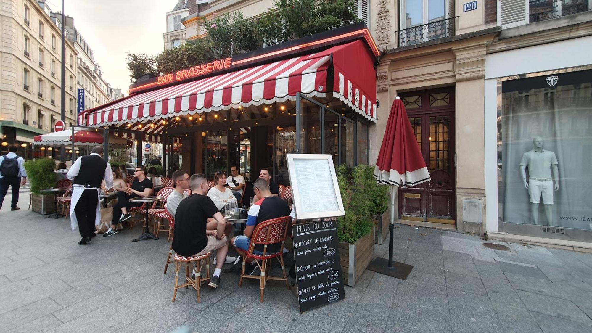 1 Minute Gare Montparnasse , Center , Front Metro,close To Eiffel Tour And Louvre Meusm Appartamento