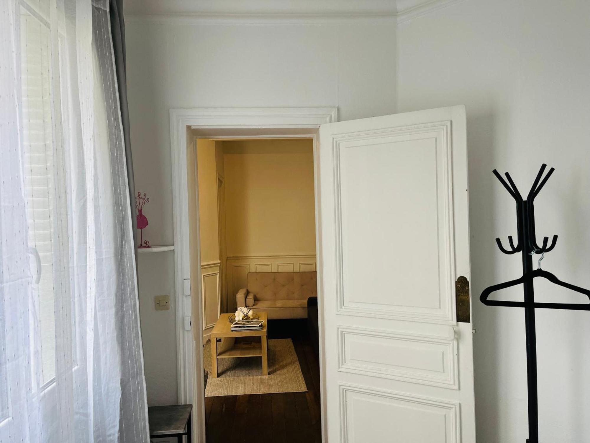 In Montmartre, Paris, Near Sacre-coeur Read Host Profile For Booking Alloggio in famiglia
