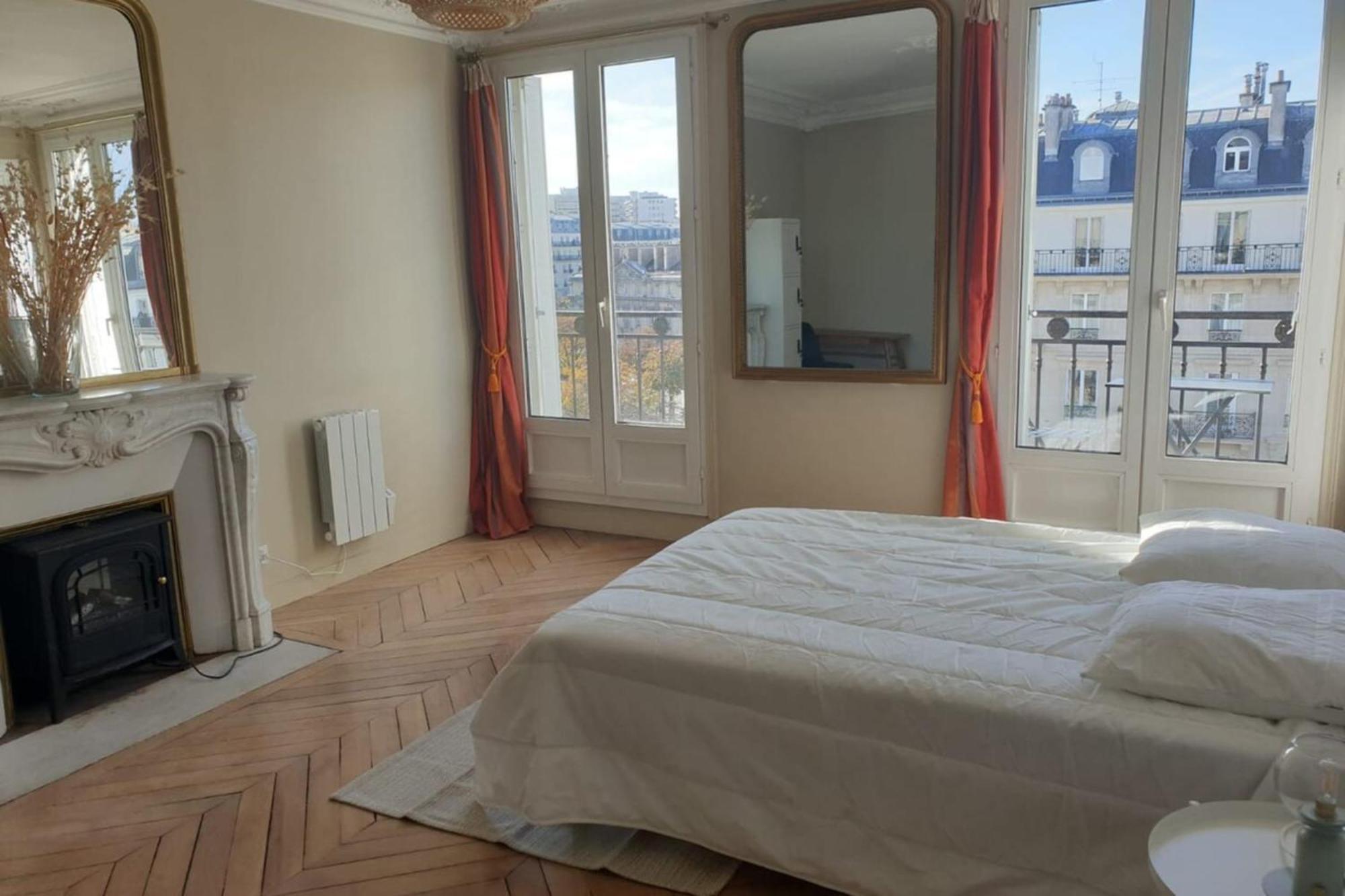 Flexliving - - Voltaire Parigi