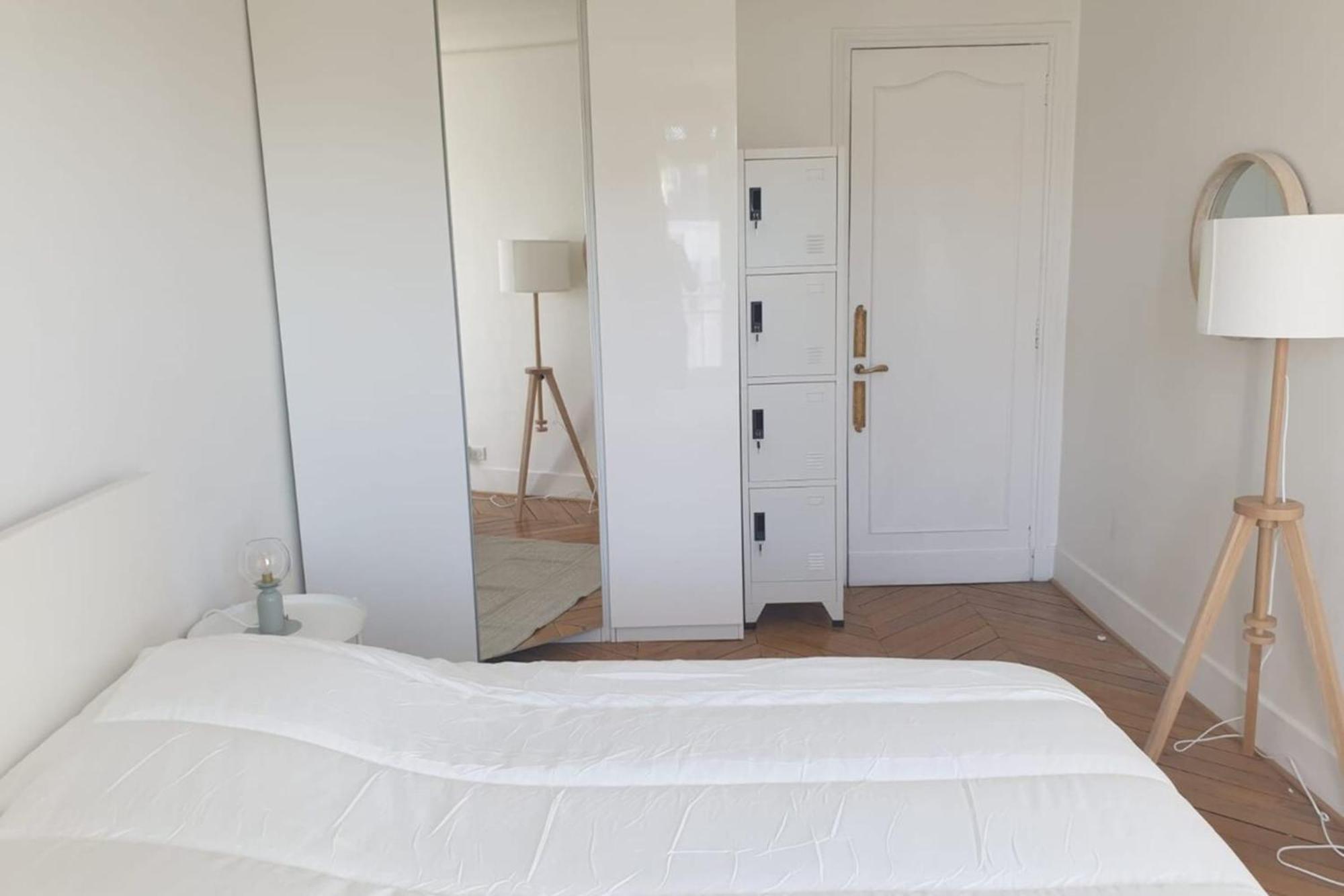 Flexliving - - Voltaire