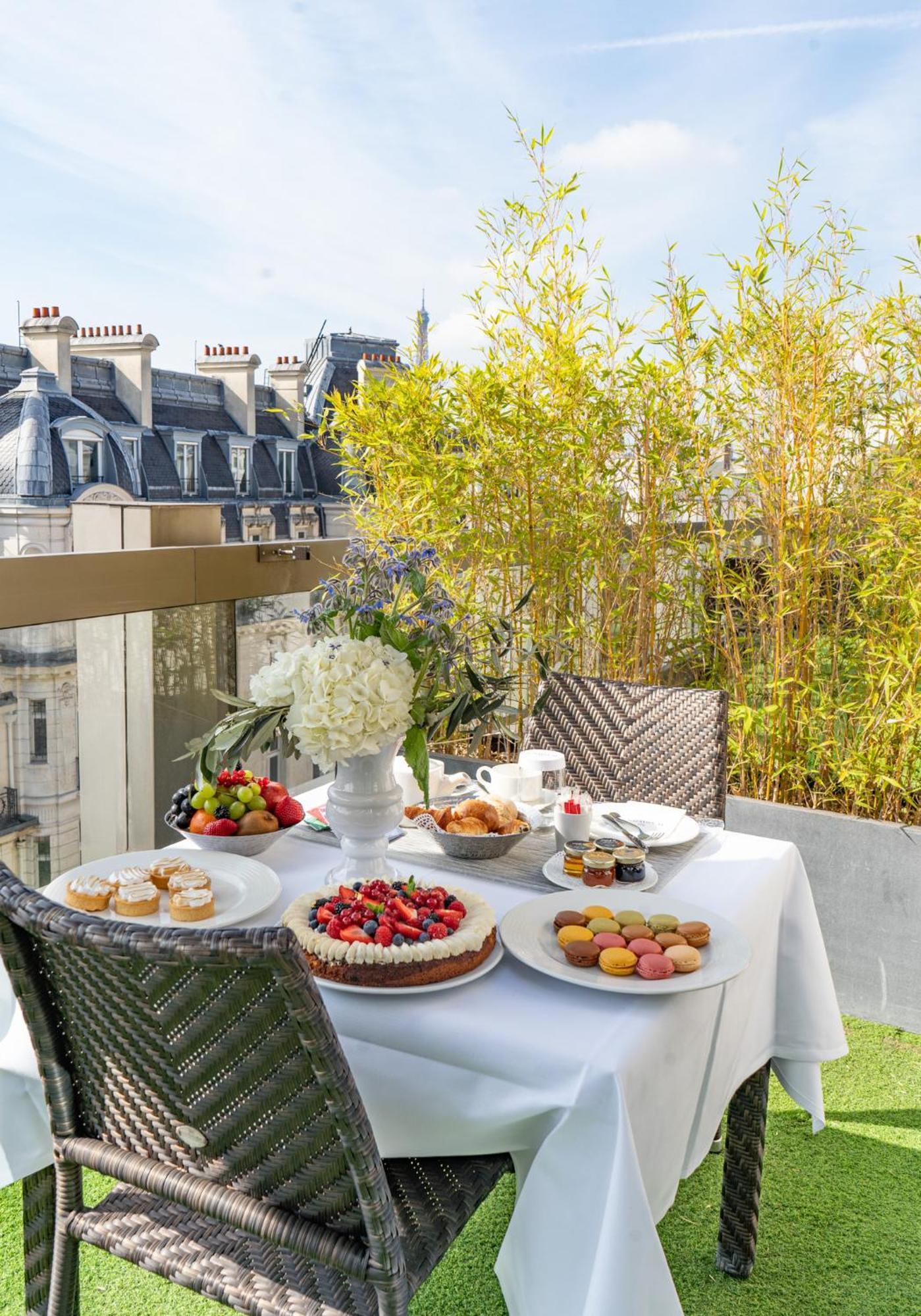 Warwick Champs-elysees 4*