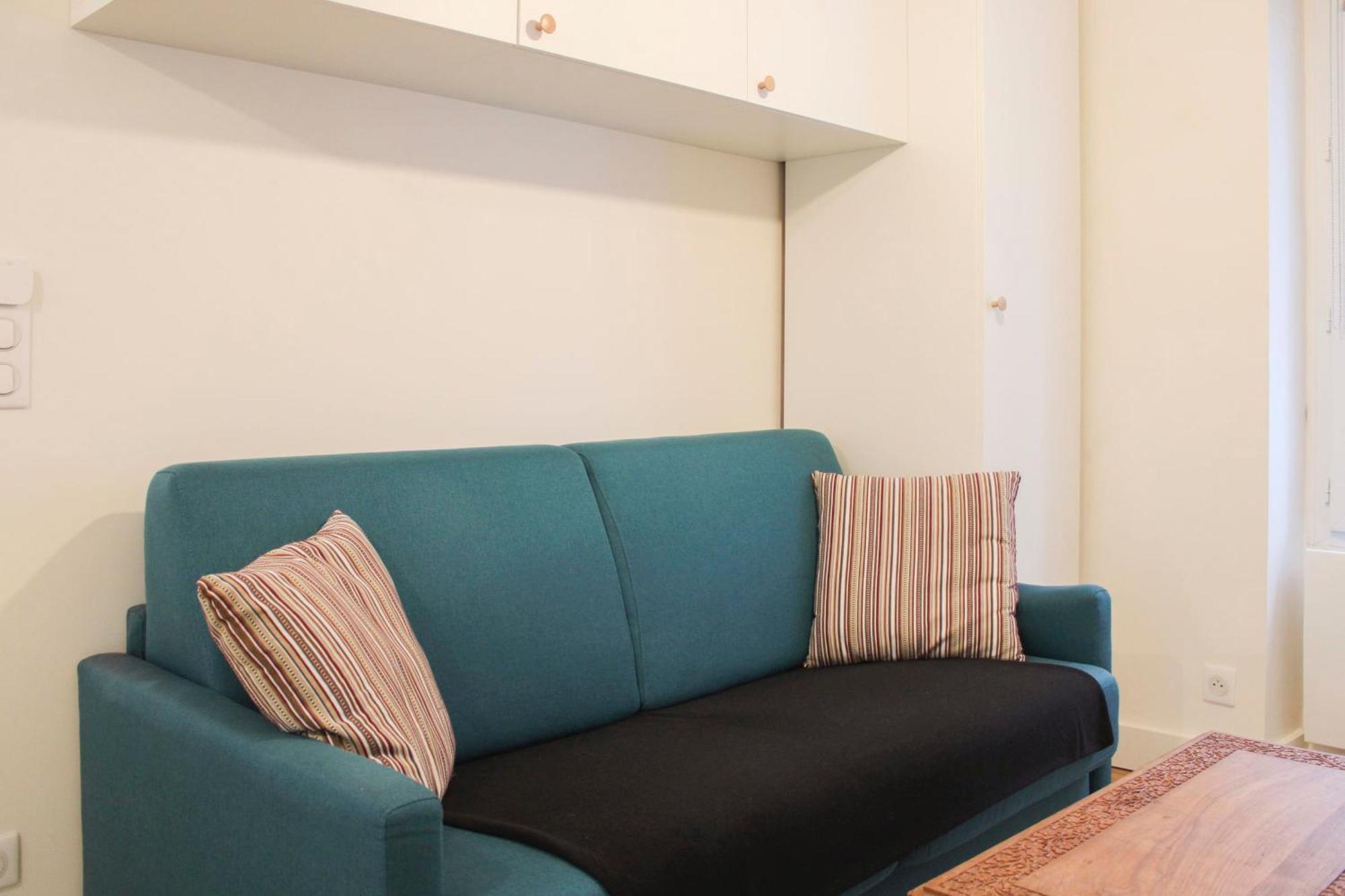 Bright With Balcony Quiet Location Parigi