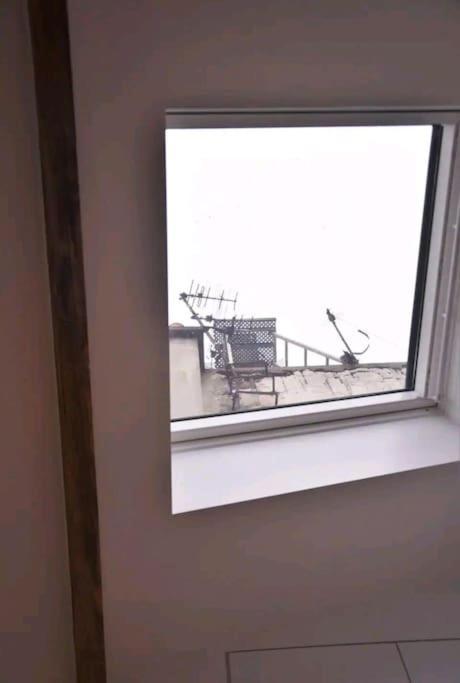 Au Coeur De Joli Nid Equipe Calme Clair Ascenseur Ac Parigi