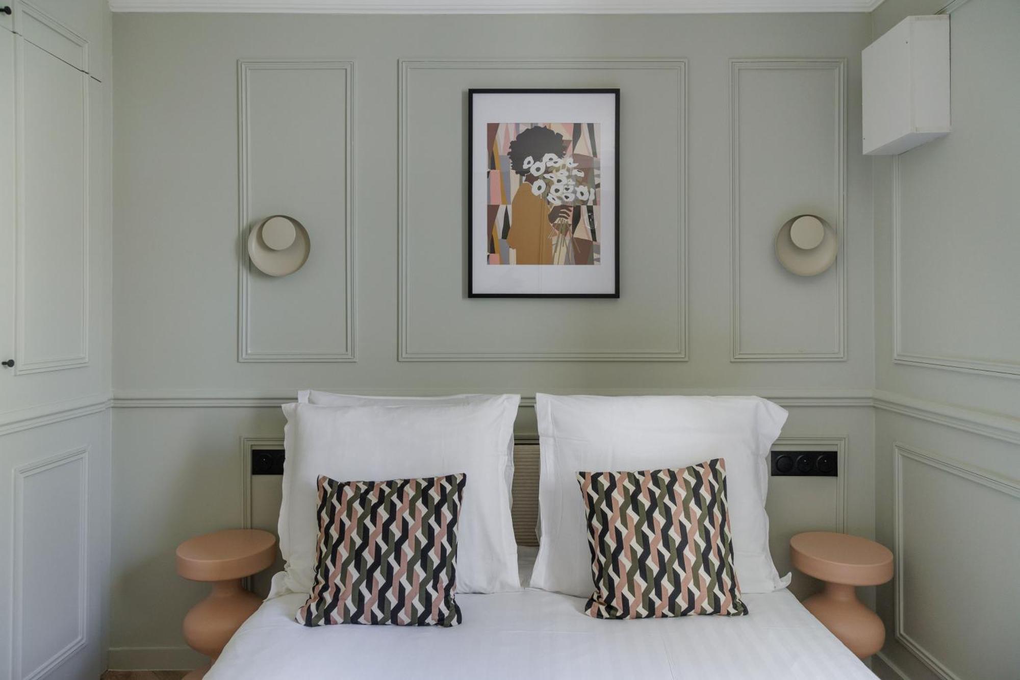 Poetic - Louvre Apartment *