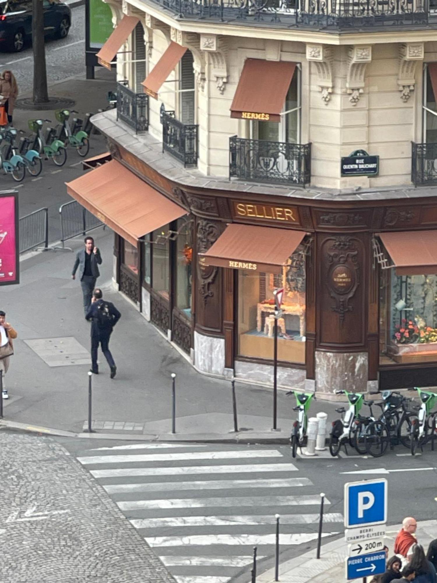 Triangle D Or Champs Elysees Parigi