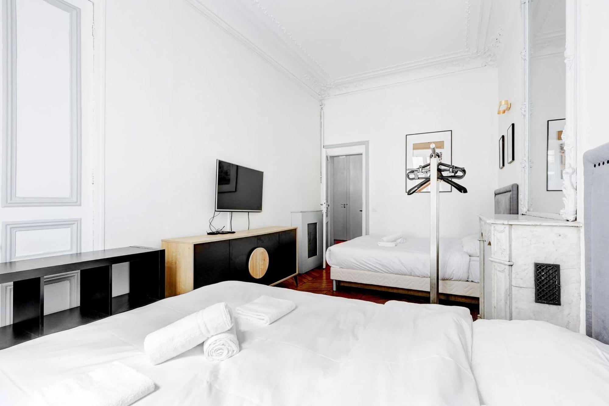 Appartamento L'elegance Parisienne Au Coeur Des Champs-elysees