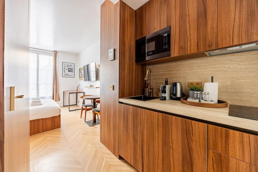 Apartment 151 Luxueuse-etienne Marcel-chatelet-paris 3