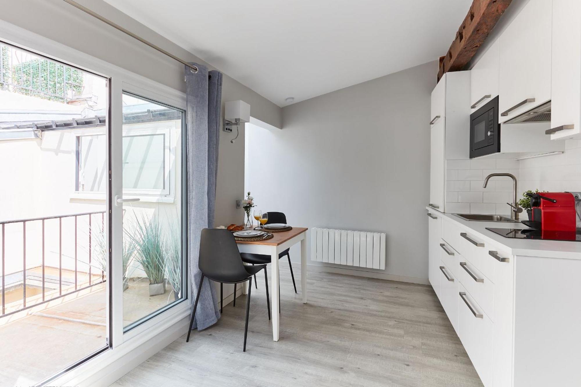 Jardin Du Luxembourg With Balcony - Cityapartmentstay * Parigi