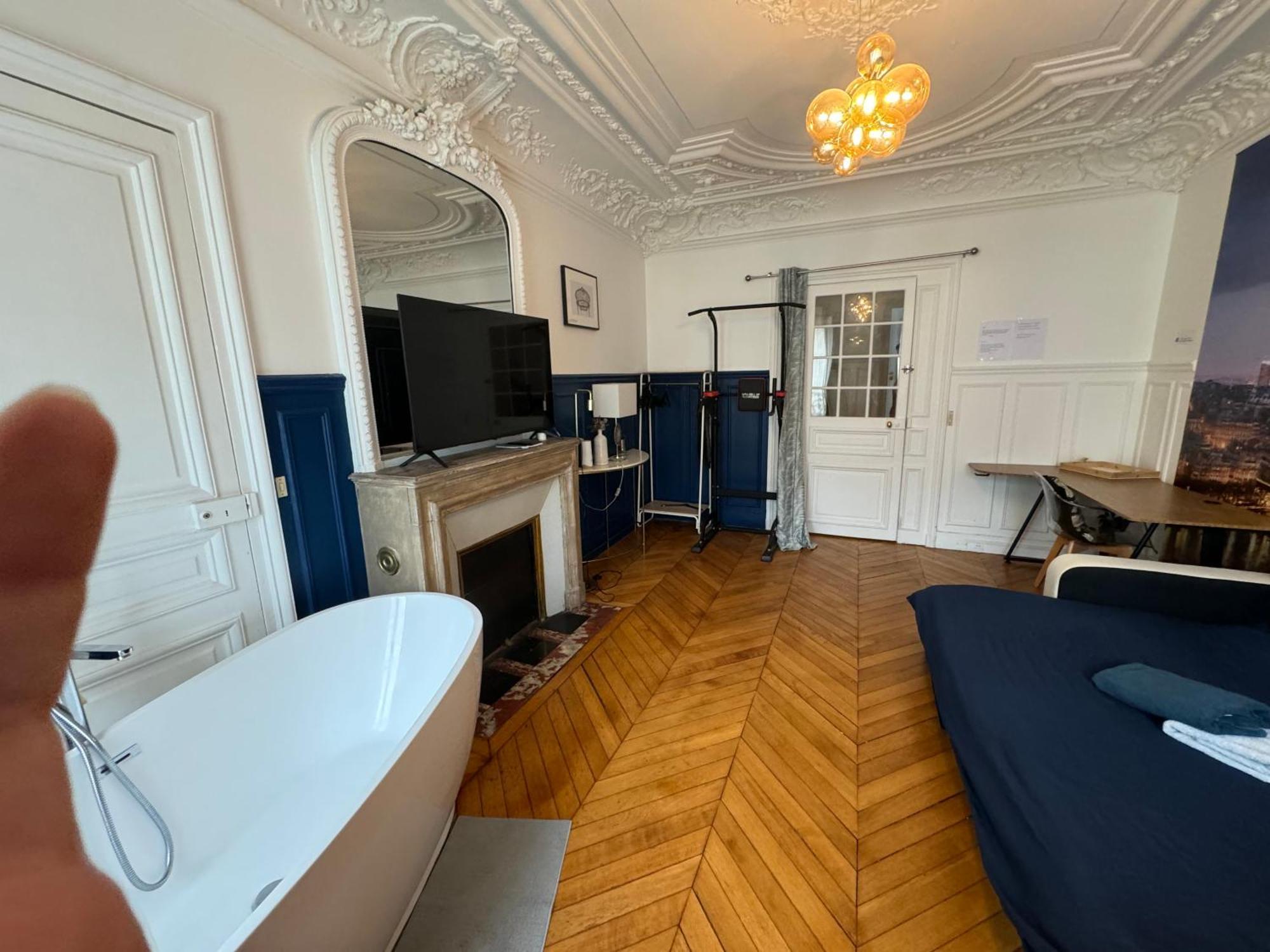 Appartamento Beautiful Nearby Champs Elysees