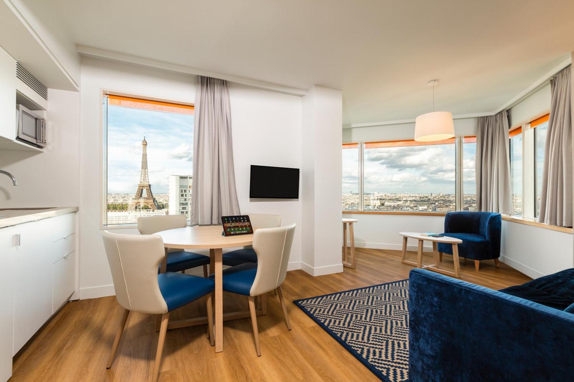 Adagio Centre Tour Eiffel Aparthotel 4*