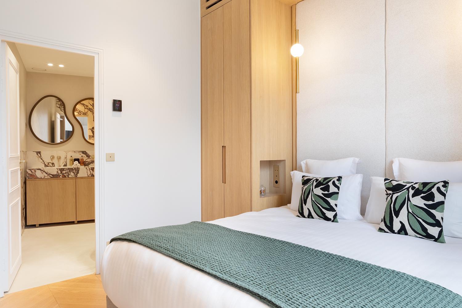 Maison Galante's With Services In La Madeleine - Opera Apartment *