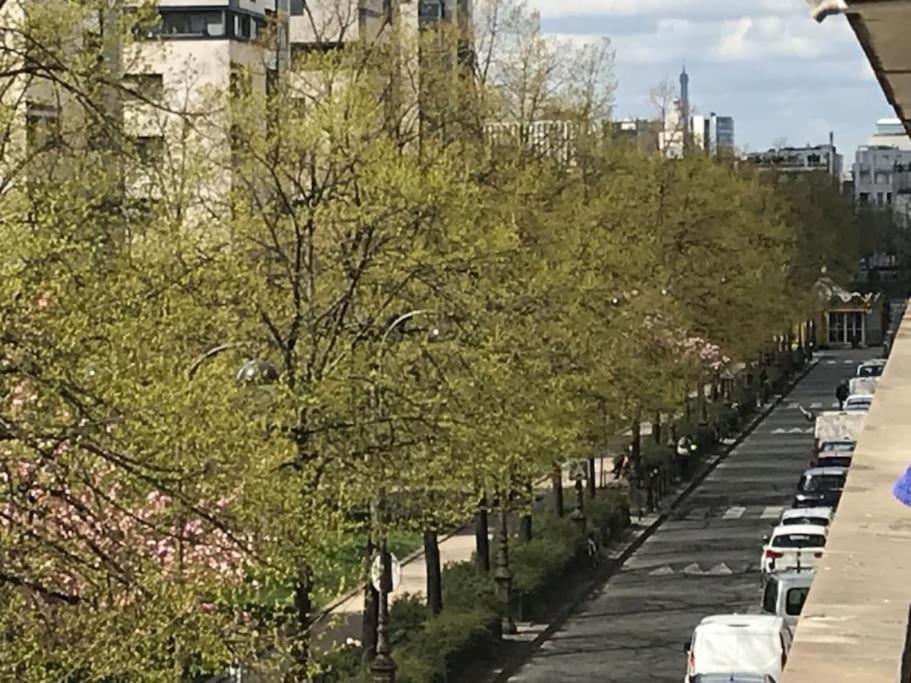 Cosy A Balcon Tour Eiffel Et Parking Appartamento Parigi