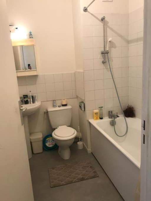 Cosy A Balcon Tour Eiffel Et Parking Appartamento Parigi